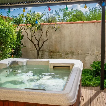 Villa Avec Jacuzzi, Sauna Et Piscine Privée Proche *