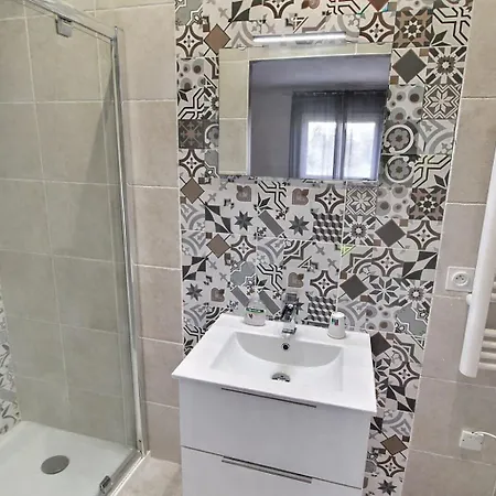 Avec Jacuzzi, Sauna Et Piscine Privée Proche Villa Saint-Cyprien (Pyrenees-Orientales)