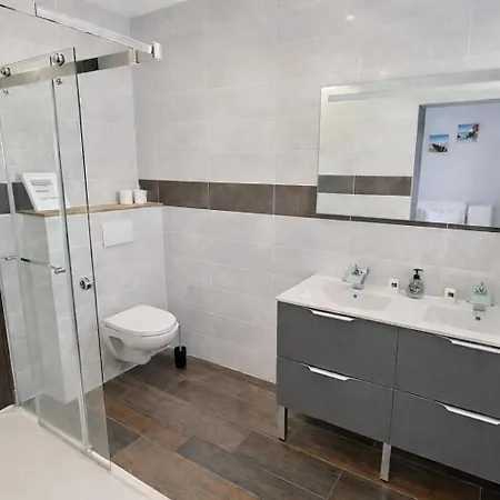 Avec Jacuzzi, Sauna Et Piscine Privée Proche *