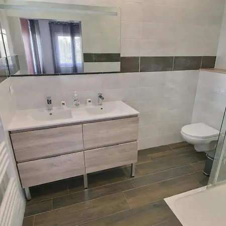 Villa Avec Jacuzzi, Sauna Et Piscine Privée Proche *
