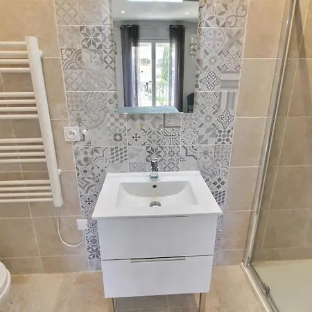 Villa Avec Jacuzzi, Sauna Et Piscine Privée Proche Saint-Cyprien (Pyrenees-Orientales)