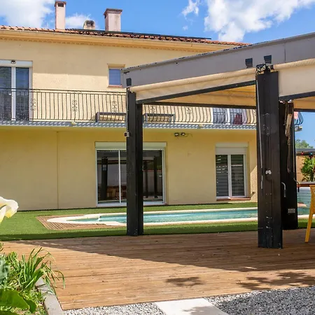 Avec Jacuzzi, Sauna Et Piscine Privee Proche